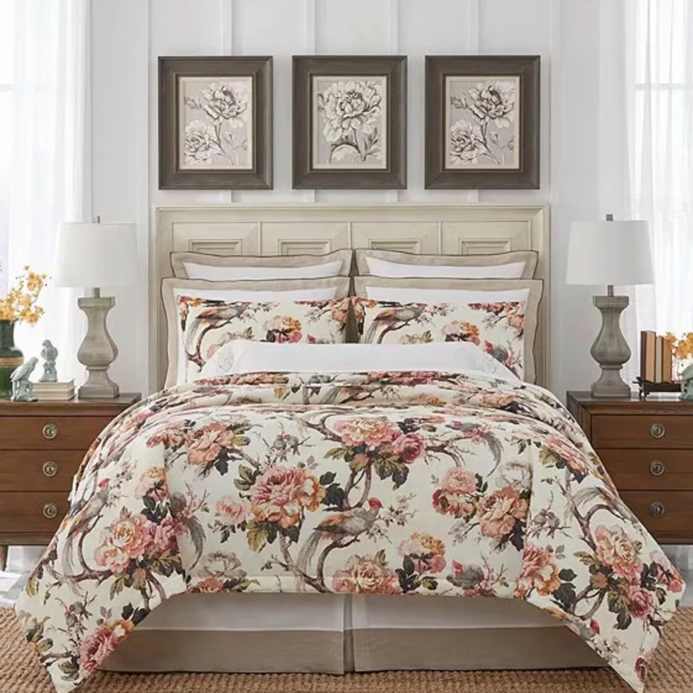 Southern Living Floral Patterned Comforter Set